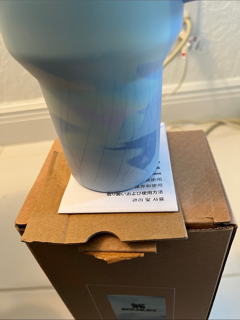 Stanley Light Blue & touches of Purple Quencher H2.0 40 oz. Full inclusion NEW - Picture 8 of 9